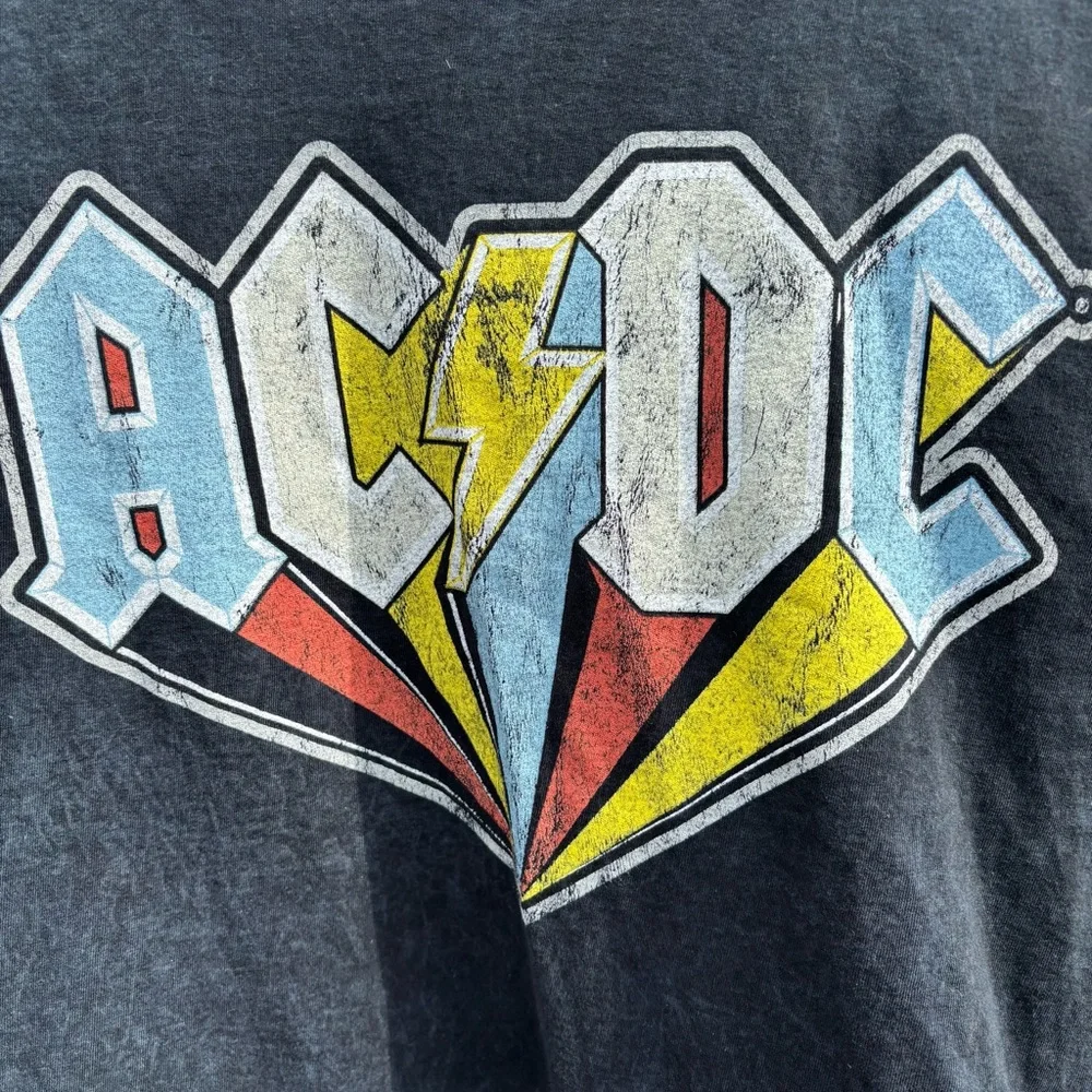 ACDC Womens Black Short Sleeve LOGO Tee Shirt Size Medium - Picture 2 of 5